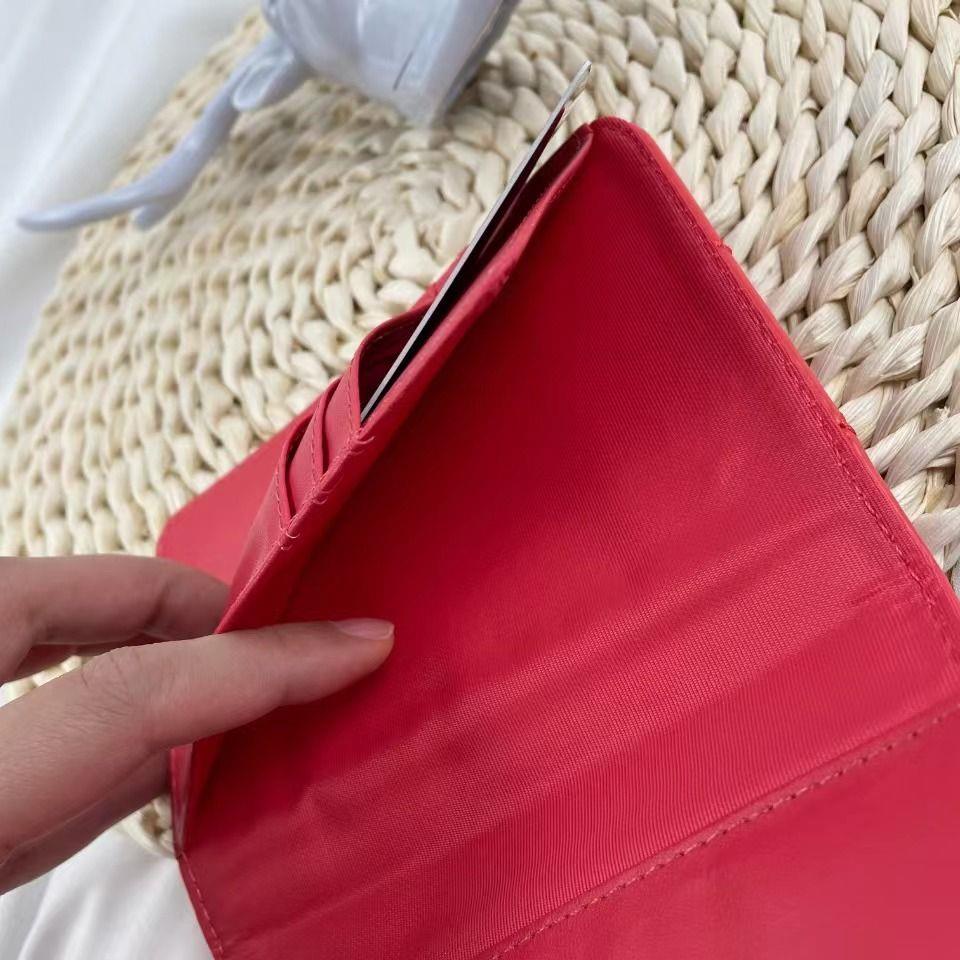 Ví Đựng Hộ Chiếu / Thẻ / Giấy Tờ Họa Tiết Hình Thoi Màu Vàng Nhạt