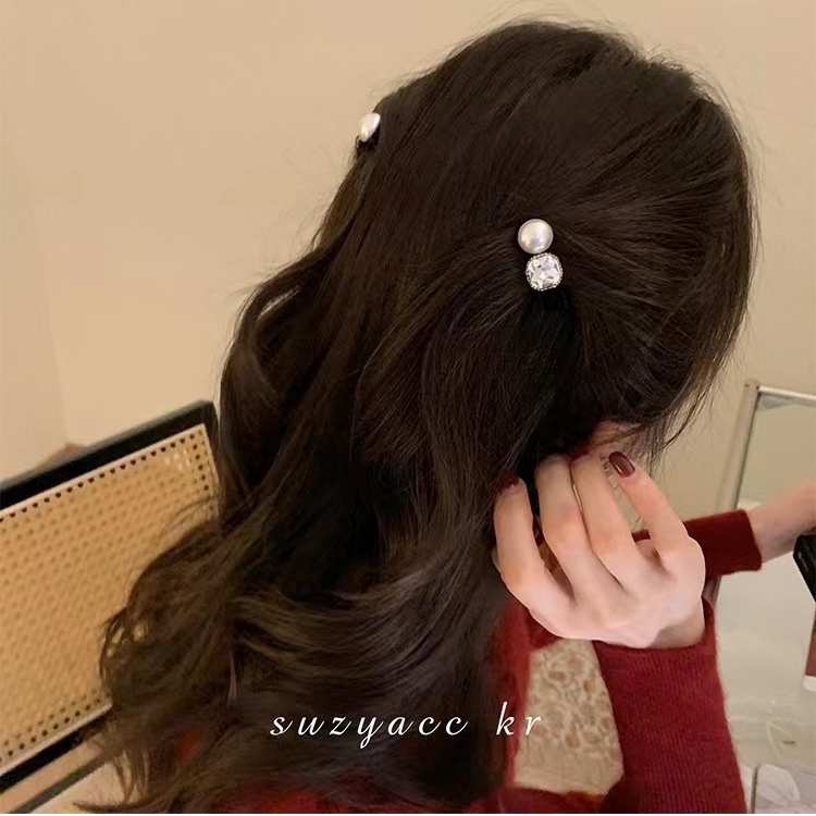 Xiao Xiangfeng Kẹp Tóc Đính Đá Ngọc Trai Nhân Tạo Nhẹ Nhàng Thời Trang Thu Đông 2022 Mới