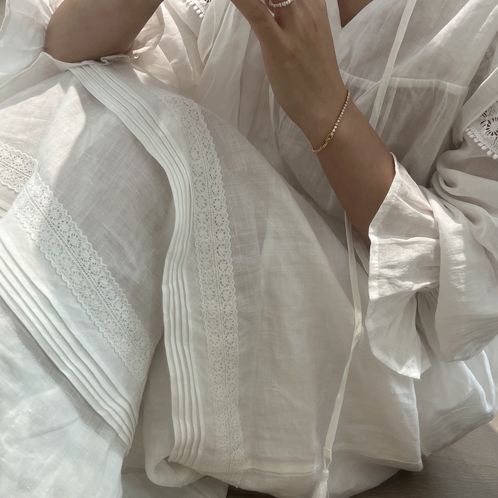 Vòng Tay Hình Xương Rắn Đính Đá Zircon Lấp Lánh Dễ Phối Đồ Cho Nữ