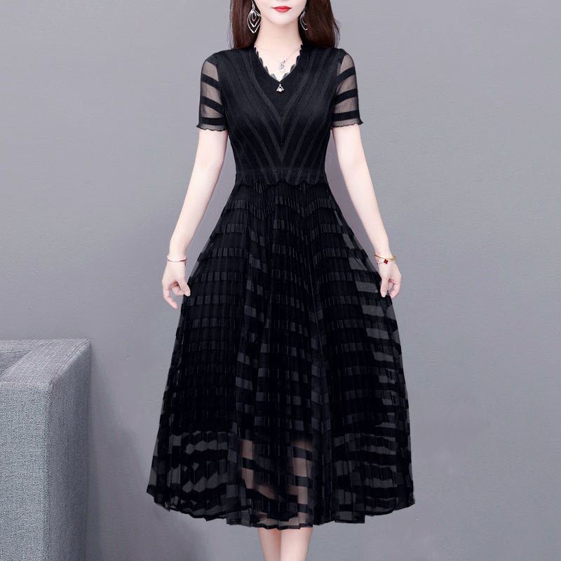 Đầm Ren Xếp Ly Tay Ngắn Cổ Chữ V Phong Cách Mới Mùa Hè Cho Nữ