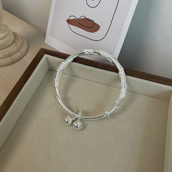 Vòng Đeo Tay Dạng Trượt Màu Trơn Họa Tiết Hoa Và Bướm Có Thể Điều Chỉnh Phong Cách niche Cao Cấp @