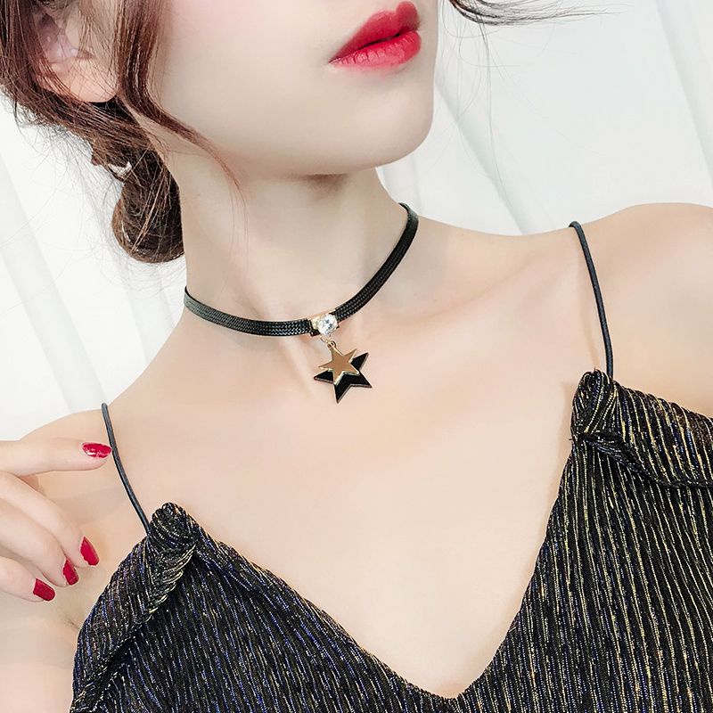 Vòng Cổ Dây Xích Ngắn Mặt Ngôi Sao Năm Cánh Màu Đen Kiểu Nhật Hàn Đơn Giản Dễ Phối Đồ Cho Học Sinh