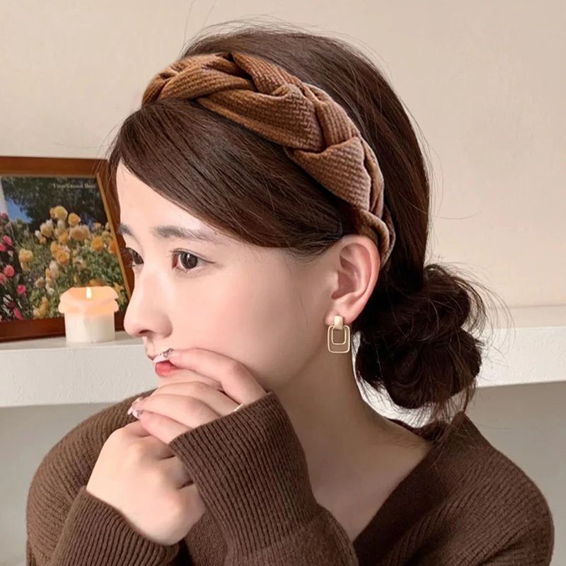 Net red Băng Đô Cài Tóc Hình Đầu Lâu Cao Cấp Phong Cách Mới 2023 Dành Cho Bạn Nữ