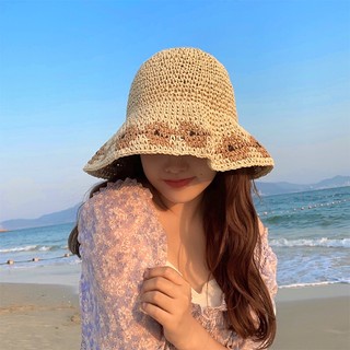 Nón cối rộng vành phối hoa thời trang cho nữ
