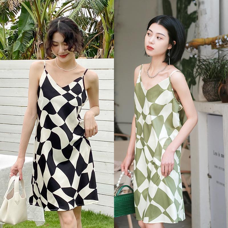 Hàng Mới Về Bán Chạy ~ Đầm Ngủ Hai Dây Cỡ Lớn Kẻ Caro Phong Cách Hàn Quốc Quyến Rũ Cho Nữ