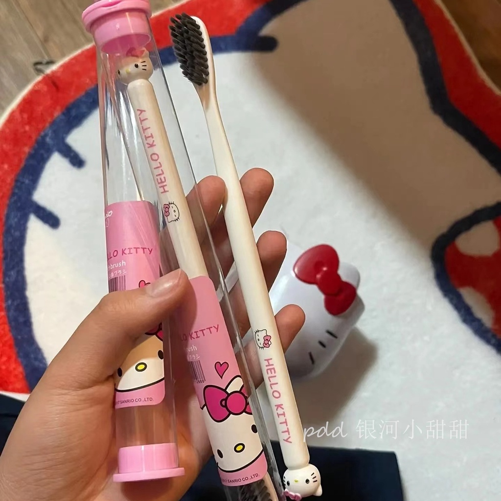 Cốc Đánh Răng Có Tay Cầm Hình Hello Kitty Dễ Thương