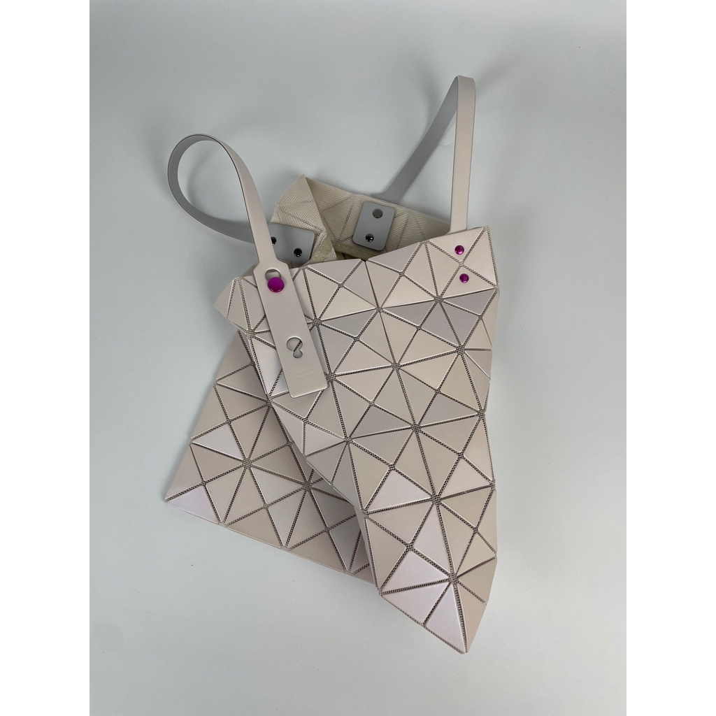 🎉PROMO🎉🍒💯 Issey Miyake Baobao  Túi Xách Đeo Vai 5 Màu  Issey Miyake 6X6 Lucent