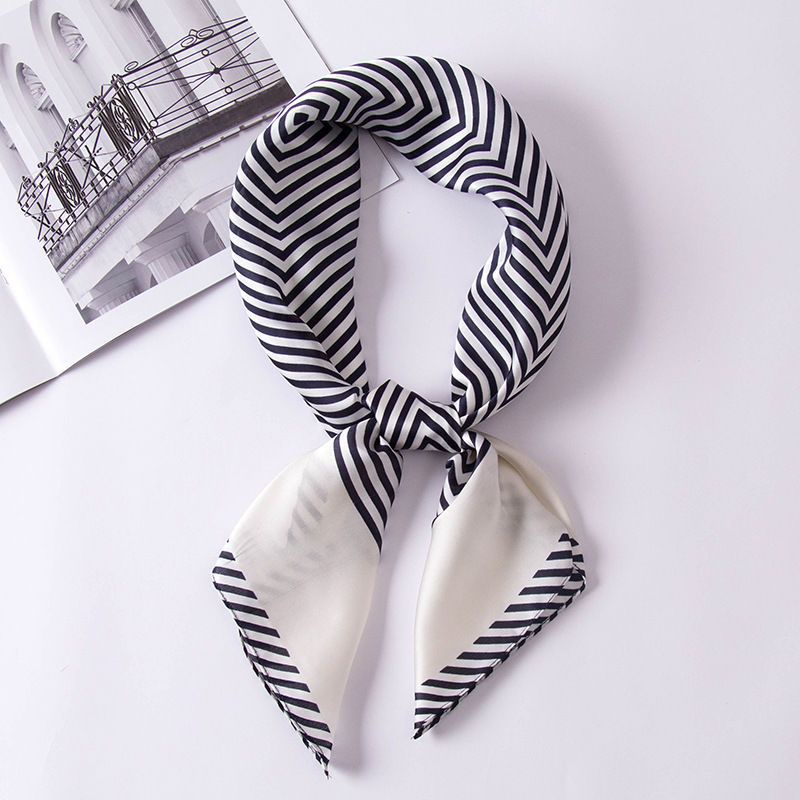 Khăn Choàng Lụa Dáng Vuông Nhỏ Thời Trang Thu Đông Phong Cách Hàn Quốc Cho Nữ