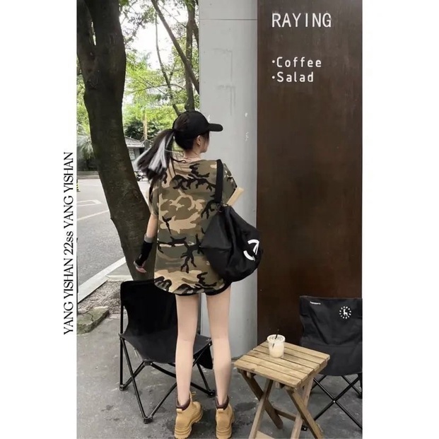 Ready stock camouflage top women loose inner bottom shirt design feel niche mid-length half-sleeved letter in t-