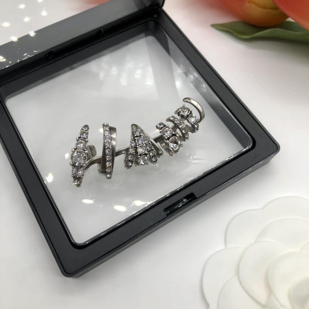 Khuyên Tai Đồng Thau Cao Cấp Q Chữ Tiếng Anh Q Đơn Giản Maijia / M 'S NO.ZXH04037191