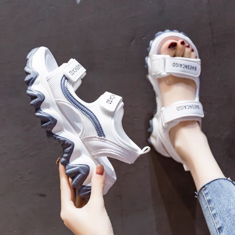 Khuyến Mãi Phong Cách Mới ~ Giày Sandal Đế Xuồng Dày Mềm Mại Dễ Phối Đồ Phong Cách Mới Cho Nữ