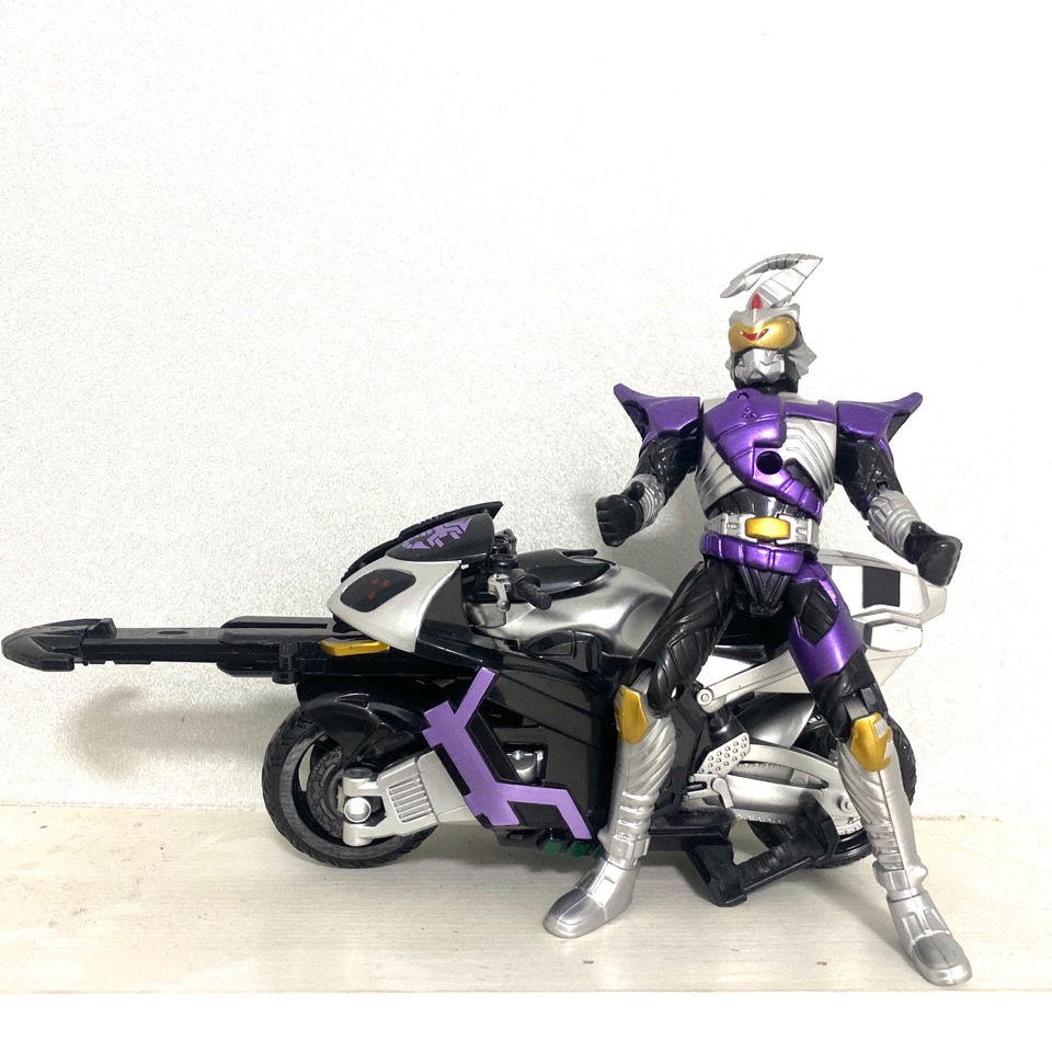 Đồ Chơi Mô Hình Nhân Vật Kamen Rider Độc Đáo