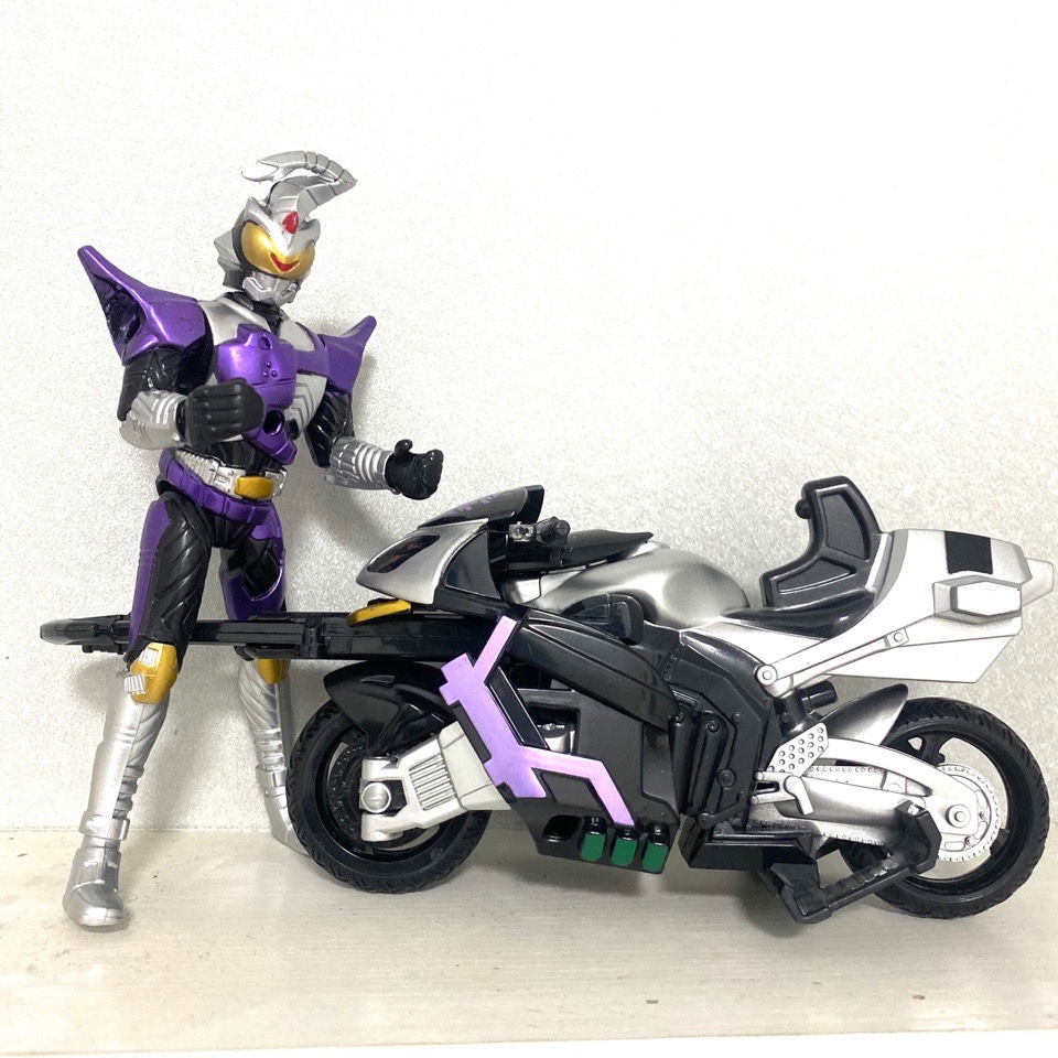 Đồ Chơi Mô Hình Nhân Vật Kamen Rider Độc Đáo