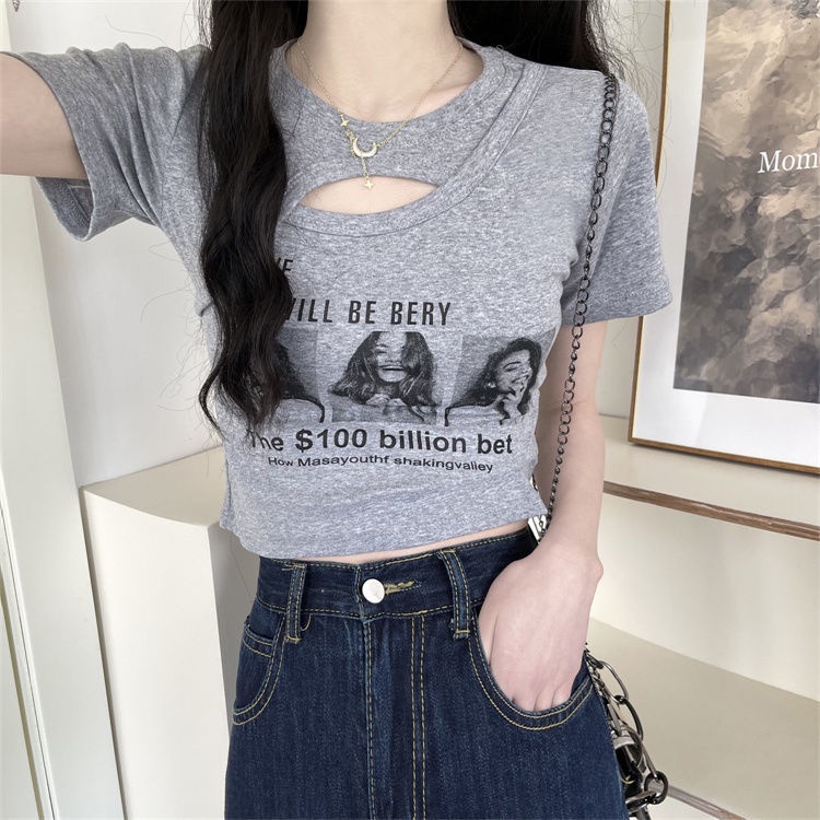 Áo Thun Ngắn Tay Dáng Ôm In Họa Tiết Khoét Rỗng Phối Quần Lưng Cao