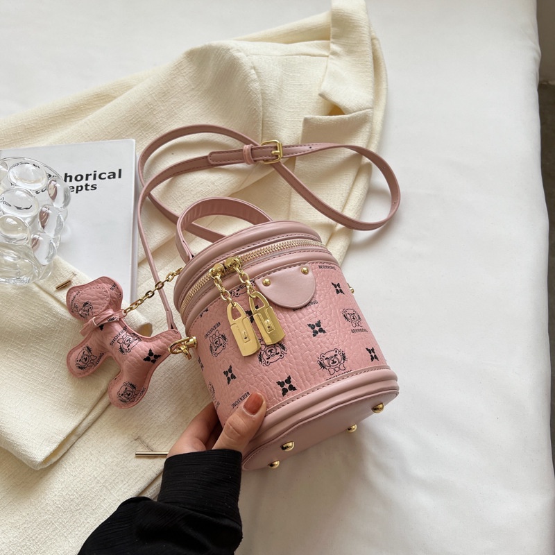 Túi Đeo Chéo Phong Cách Mới 2023 Dễ Phối Đồ Thời Trang Mùa Hè Cho Nữ
