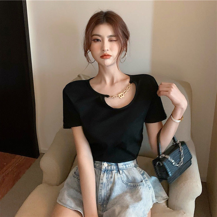 Áo Thun Tay Ngắn Dáng Rộng Phối Dây Xích Kim Loại Thời Trang Mùa Hè Hàng Mới Dành Cho Bạn Nữ