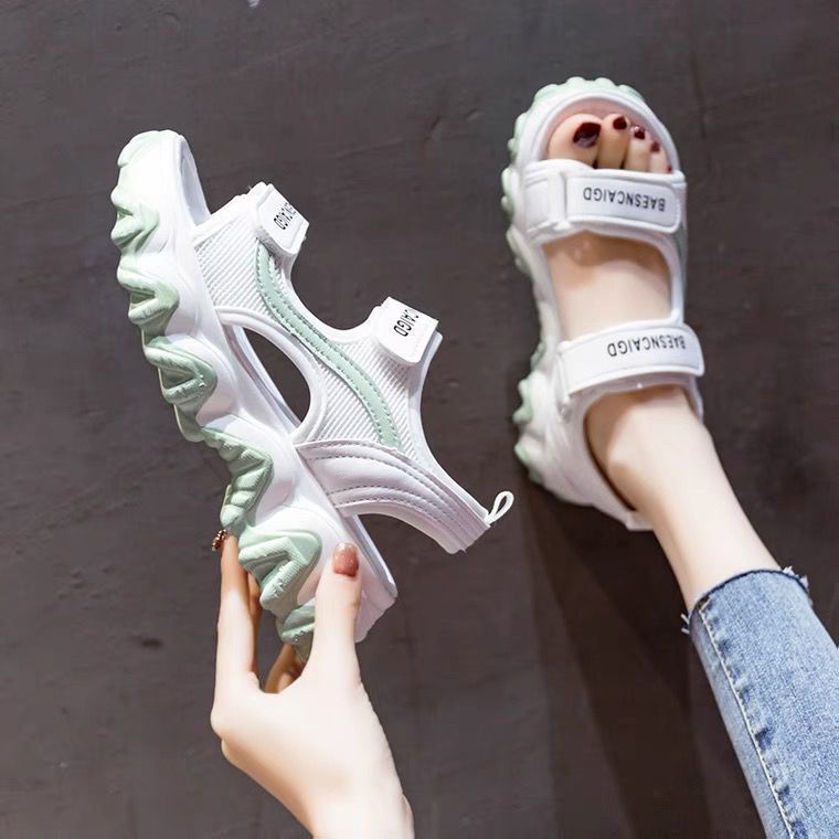 Khuyến Mãi Phong Cách Mới ~ Giày Sandal Đế Xuồng Dày Mềm Mại Dễ Phối Đồ Phong Cách Mới Cho Nữ
