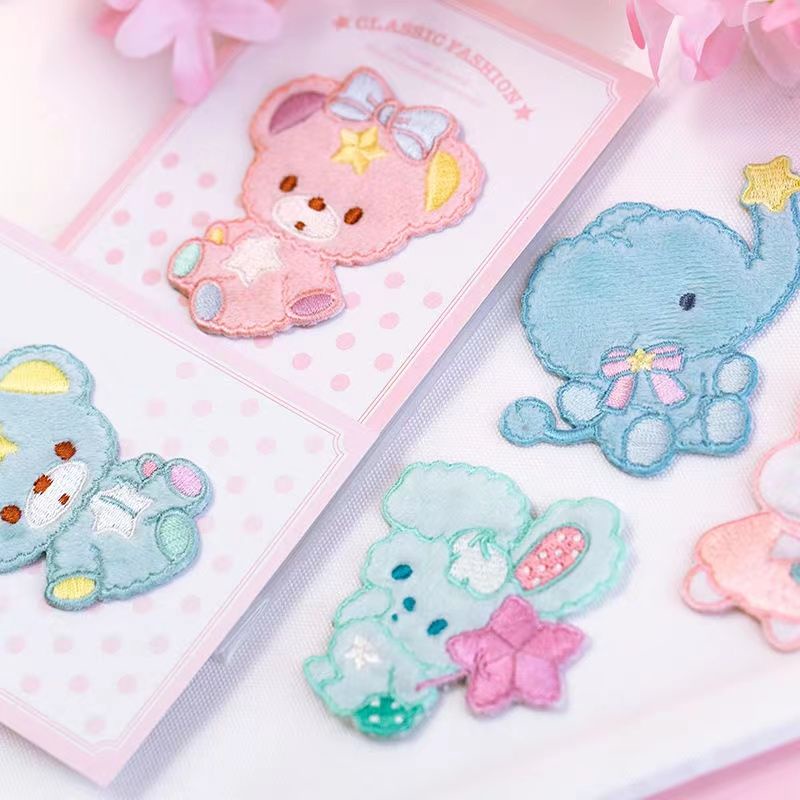 Miếng Vá Quần Áo Nhung Tự Dính Hình Gấu Dễ Thương