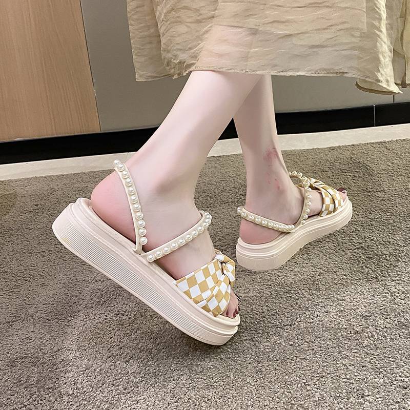 Sandal Đế Dày Đính Ngọc Trai Thời Trang Mùa Hè Phong Cách Mới