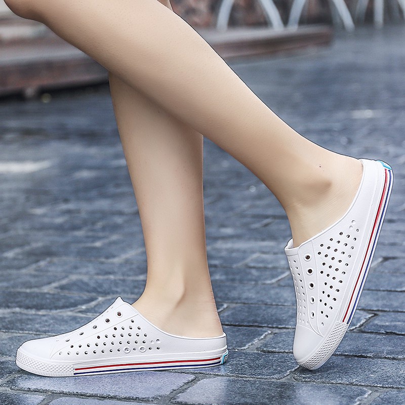 Hàng Có Sẵn Giao Hàng Nhanh Chóng Miễn Phí Vận Chuyển Hàng Có Sẵn☼ Giày Sandal Mềm Đục Lỗ Thoáng Khí Không Trơn Có Kích Thước Lớn Phong Cách Mùa Hè Cho Nam Và Nữ