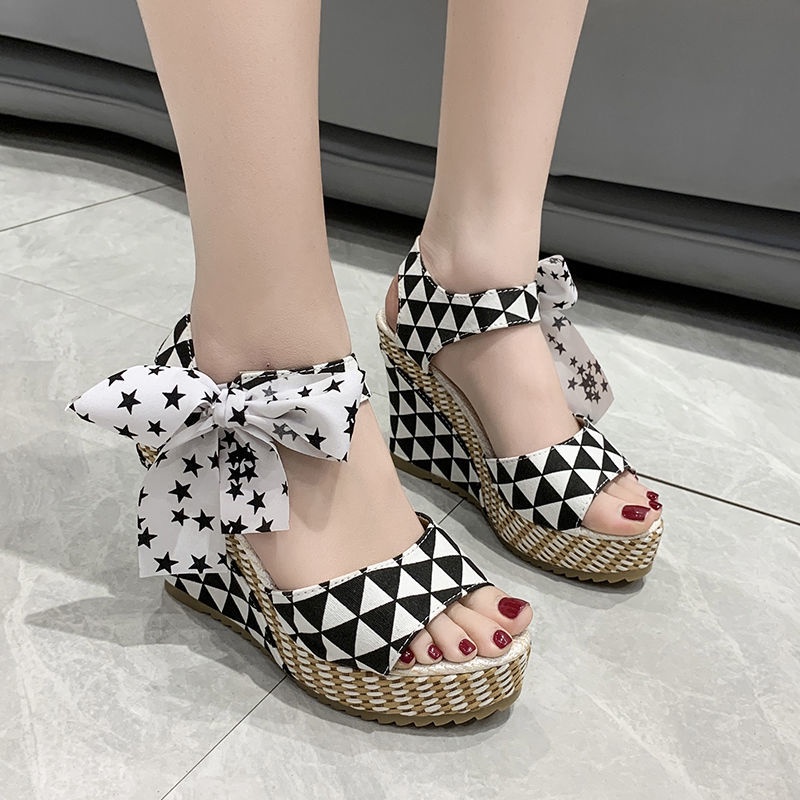 Hàng Bán Chạy Hàng Mới Về ~ Sandal Đế Xuồng Dày Cao Gót Phong Cách Cổ Tích Cho Nữ