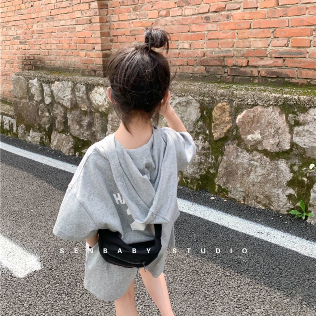 Bộ Đồ Thể Thao Hai Mảnh Áo Hoodie Tay Ngắn Phong Cách Phương Tây Thời Trang Mùa Hè 2023 Mới Cho Bé Gái