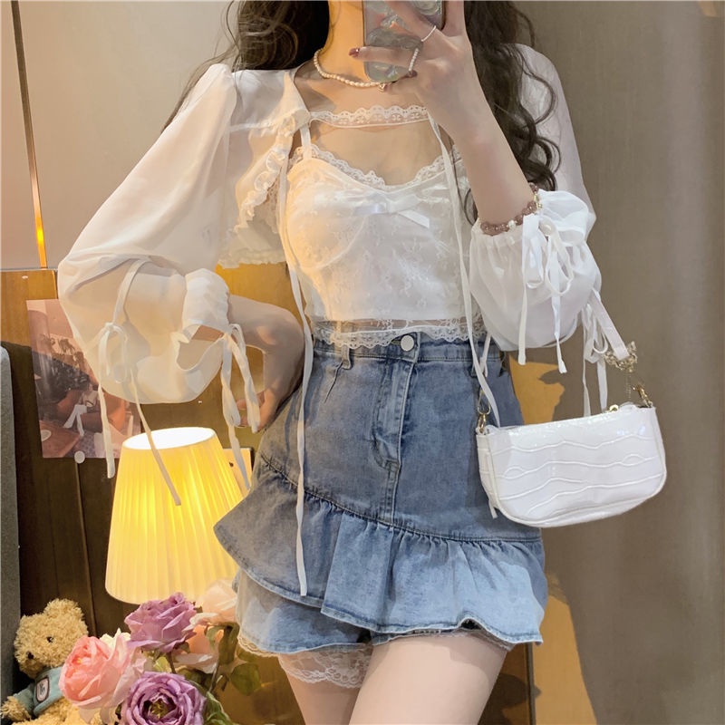 Áo Hai Dây Mỏng Vừa Vặn Phối Ren Màu Trắng Phong Cách Hàn Quốc Cho Nữ