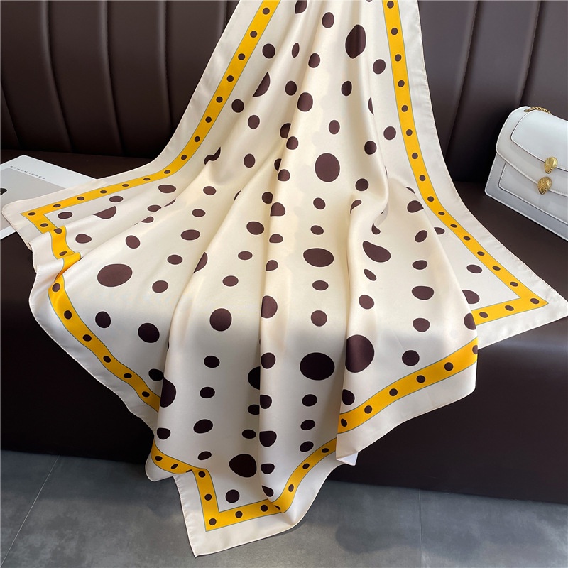 Khăn Choàng Cổ Lụa Vuông 90cm In Chữ Cá Tính Thời Trang Xuân Hè