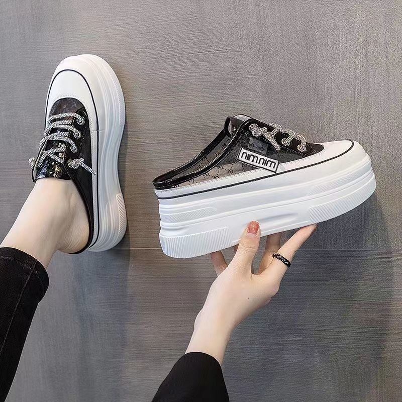 Dép Bít Mũi Đế Dày Tăng Chiều Cao Thoáng Khí Phong Cách Mới Cho Nữ Me