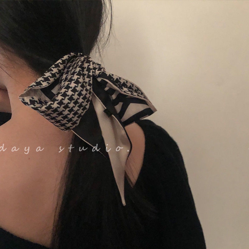 Khăn Quàng Cổ Lụa Cao Cấp Thanh Lịch Cổ Điển Pháp Hợp Thời Trang Hepburn