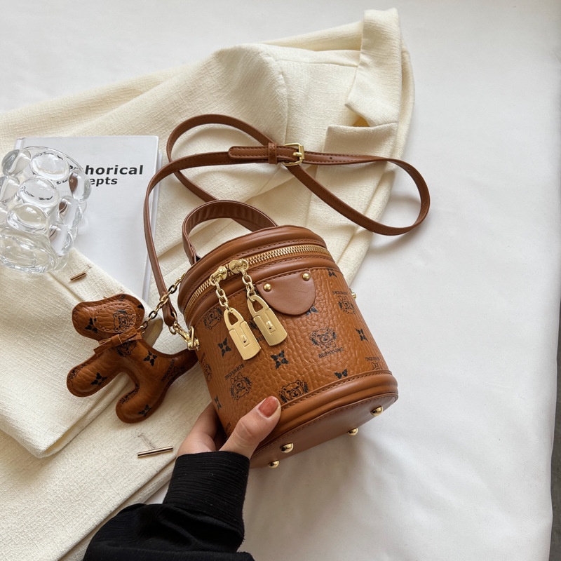 Túi Đeo Chéo Phong Cách Mới 2023 Dễ Phối Đồ Thời Trang Mùa Hè Cho Nữ