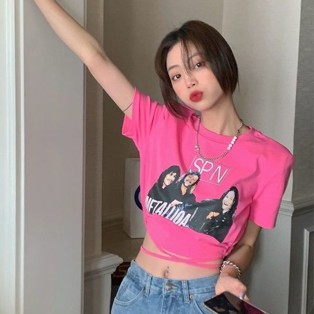 Áo Thun Ngắn Tay Thiết Kế Mỏng Phối Dây Rút Phong Cách Mỹ Hàng Mới Bán Chạy Dành Cho Bạn Nữ
