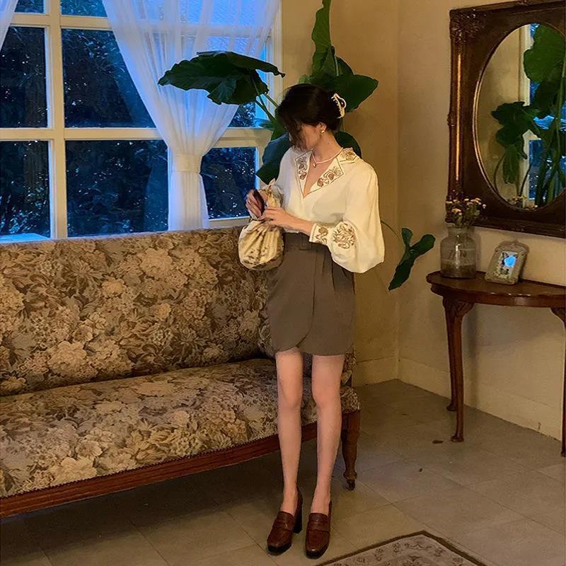 Áo Sơ Mi Tay Phồng Thêu Họa Tiết Phong Cách Hong Kong Thời Trang Mùa Thu 2023 6.9