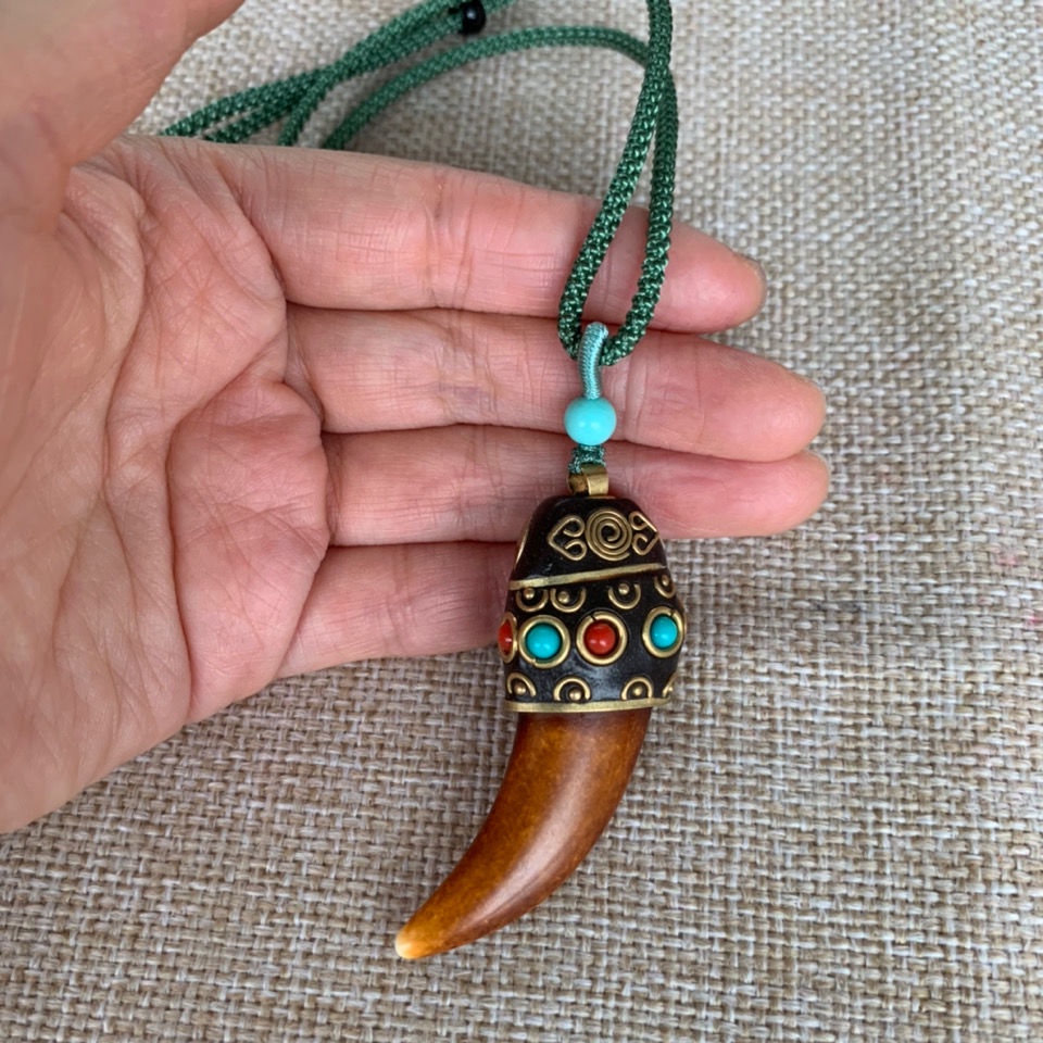 Mặt Dây Chuyền Hình Bánh Mì Tây Tạng Nepal 8.1