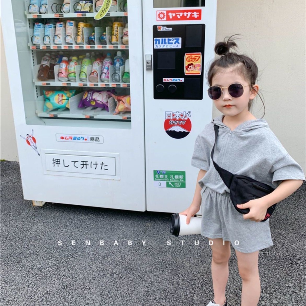 Bộ Đồ Thể Thao Hai Mảnh Áo Hoodie Tay Ngắn Phong Cách Phương Tây Thời Trang Mùa Hè 2023 Mới Cho Bé Gái