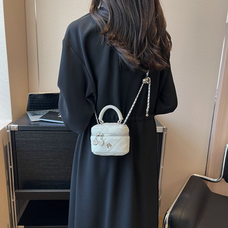 Túi Đeo Chéo mini Đính Kim Cương Giả Phong Cách Phương Tây Mẫu Mới 2023 Dễ Phối Đồ Thời Trang Xuân Hè Cho Nữ