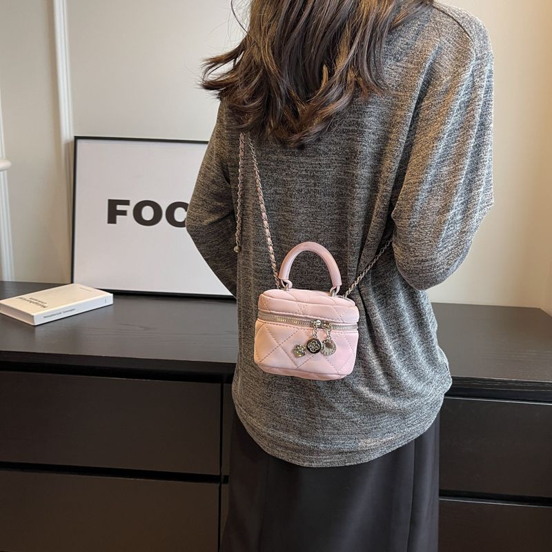 Túi Đeo Chéo mini Đính Kim Cương Giả Phong Cách Phương Tây Mẫu Mới 2023 Dễ Phối Đồ Thời Trang Xuân Hè Cho Nữ