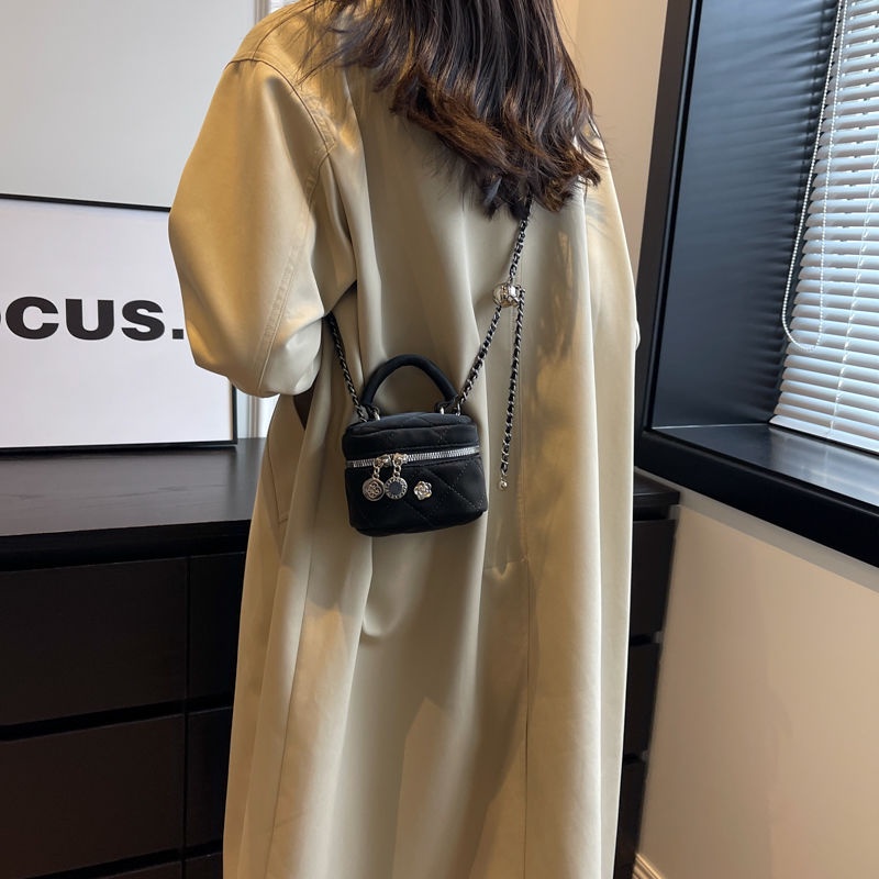 Túi Đeo Chéo mini Đính Kim Cương Giả Phong Cách Phương Tây Mẫu Mới 2023 Dễ Phối Đồ Thời Trang Xuân Hè Cho Nữ