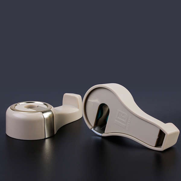 Móc Treo Đồ Gắn Lưng Ghế Xe Hơi Đa Năng Tiện Dụng