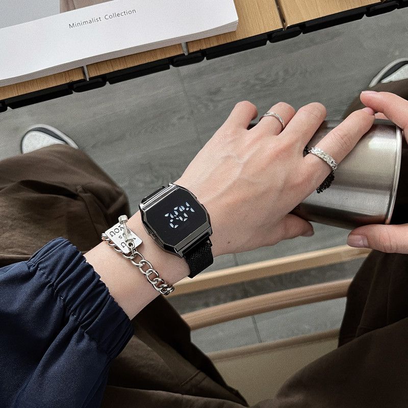 Đồng Hồ Điện Tử Nam Châm Thông Minh Đa Năng Phong Cách retro Cao Cấp Cho Nam