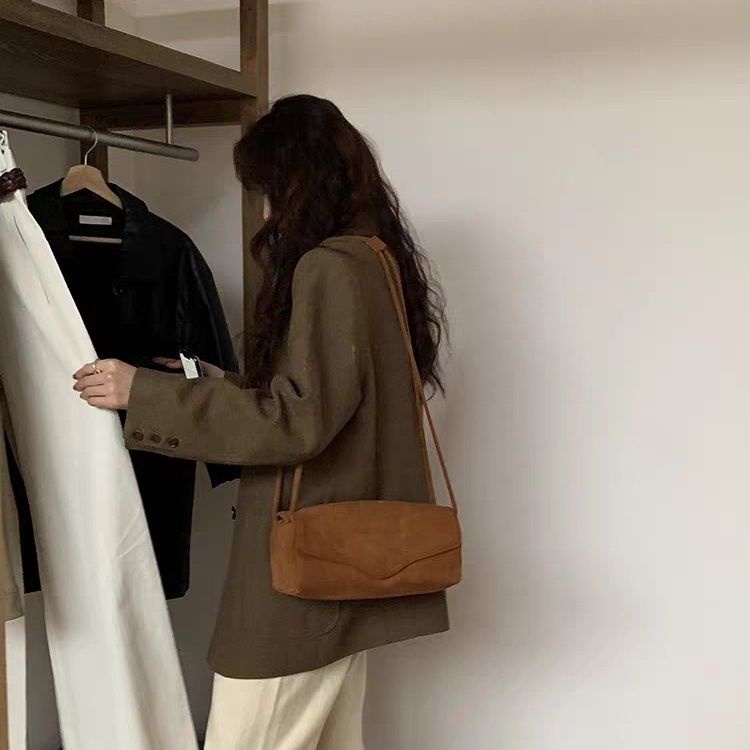 Túi Đeo Vai Da Lộn Màu Nâu Phong Cách Hàn Quốc Thời Trang Thu Đông Mới