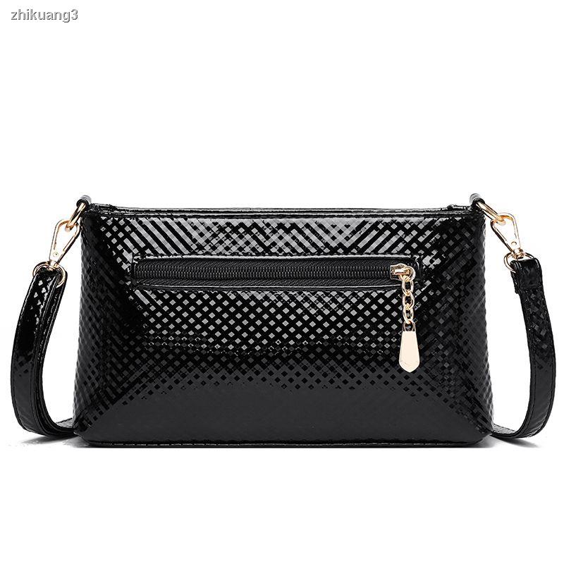 Túi Đeo Vai Bằng Da Bóng In Họa Tiết Da Báo Thời Trang Dễ Phối Đồ Cho Phụ Nữ Trung Niên