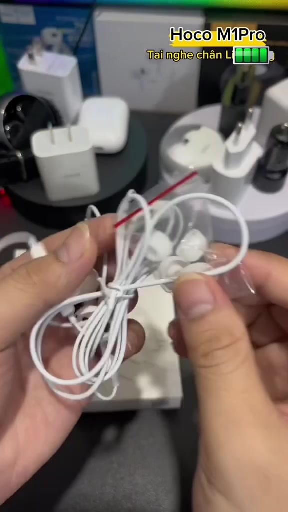 Hoco Chính Hãng - Tai Nghe Nhét Tai Hoco M1 Pro Có Micro, Âm Thanh Hay, Chống Ồn Chân I.P | BigBuy360 - bigbuy360.vn