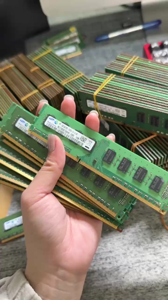 RAM PC DDR4 8GB,4GB BUS 2666-2400-2133 SÁCH TAY ĐẸP 99% , BH 3 NĂM ( GIAO HÃNG NGẪU NHIÊN ) | BigBuy360 - bigbuy360.vn