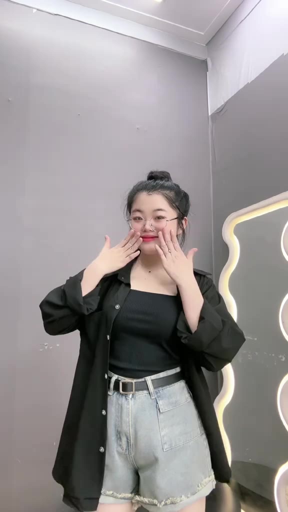 Tổng Hợp Sơ Mi Trắng Bigsize Nữ Đi Học Đi Làm Somi Công Sở Form Rộng Basic Vải Mềm Mịn Cho Nữ Chubby | BigBuy360 - bigbuy360.vn