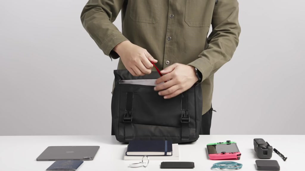 Túi đeo chéo Tomtoc (USA) Slash-T27 Shoulder Bag chính hãng, bền bỉ, bảo hành 12 tháng | BigBuy360 - bigbuy360.vn
