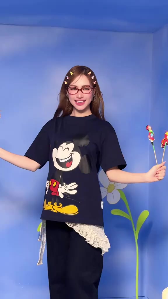Áo Phông Oversize ECOCHIC x HÒA MINZY MICKEY SPLASH Chính Hãng Bản Quyền Disney MICKEY COLLECTION TS006 | BigBuy360 - bigbuy360.vn