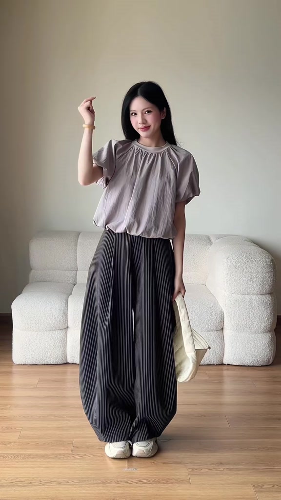 Áo kiểu dáng bồng cổ chun Miho House | BigBuy360 - bigbuy360.vn