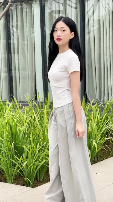 Áo ôm body nữ ngắn tay cổ tròn Gumee, áo thun nữ baby tee thắt eo thun gân lạnh cộc tay co giãn -GTL | BigBuy360 - bigbuy360.vn
