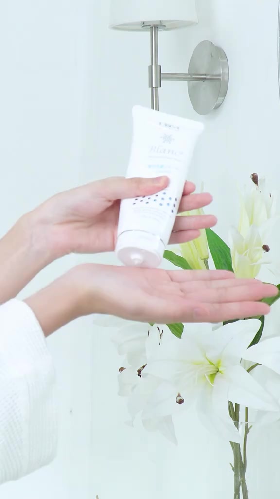 Sữa rửa mặt dưỡng trắng da, mờ thâm nám, tàn nhang - Blanc2 Medicated Face Wash 130g | BigBuy360 - bigbuy360.vn